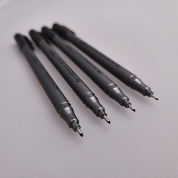 Набор ручек капиллярных Professional Fine Liners 0,4-0,8 мм, пласт., серый., стерж. черный, 4 шт.