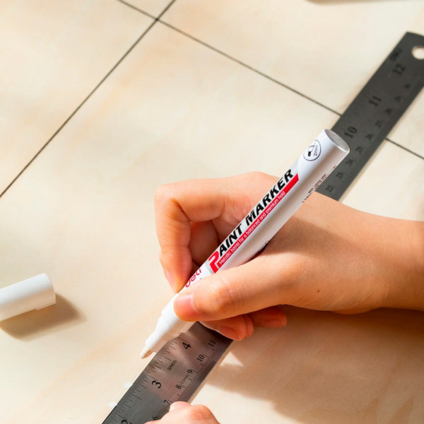 Маркер перм., на нитрокраске Paint marker 2 мм, черный
